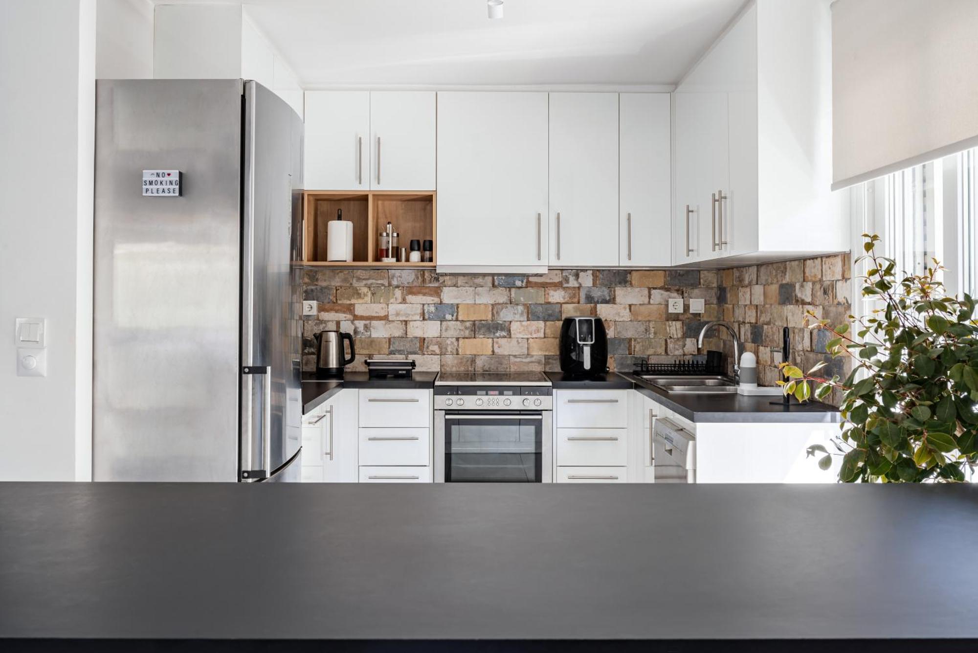 The Black Marble - Sea View, 2br, 2ba By Bnc Appartement